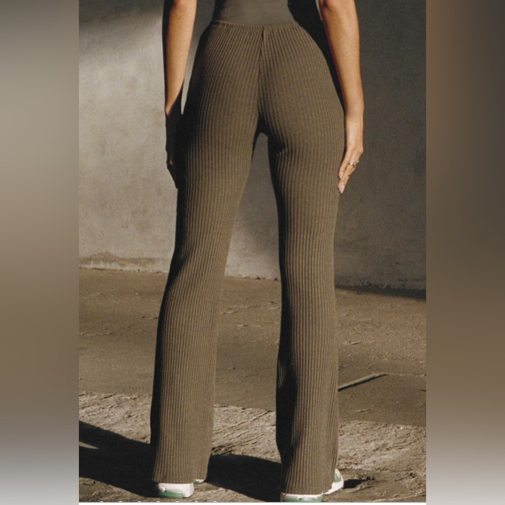 Joah Brown - FITTED MINI FLARE PANT - Picture 11 of 14